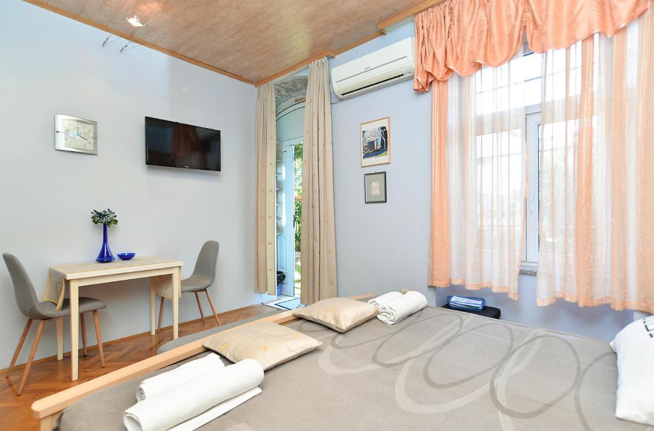 Apartments Jasna 1128 Fažana Extérieur photo